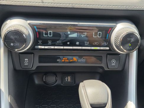 Used 2025 Toyota RAV4 XLE w/ Convenience Package AWD/4WD image 23