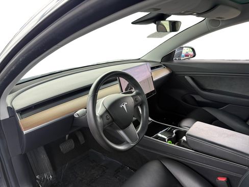 Used 2019 Tesla Model 3 Standard Range Plus RWD image 9