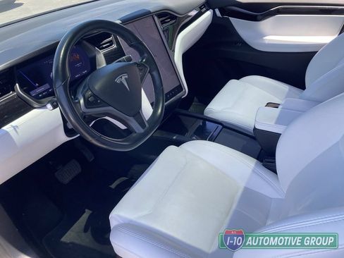 Used 2018 Tesla Model X 75D AWD/4WD image 15