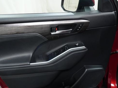 Certified 2021 Toyota Highlander Limited image 26