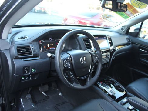 Used 2016 Honda Pilot Elite image 21