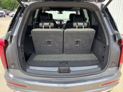Used 2022 Cadillac XT6 Premium Luxury image 23