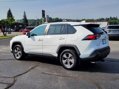 Used 2024 Toyota RAV4 XLE w/ Convenience Package AWD/4WD image 3