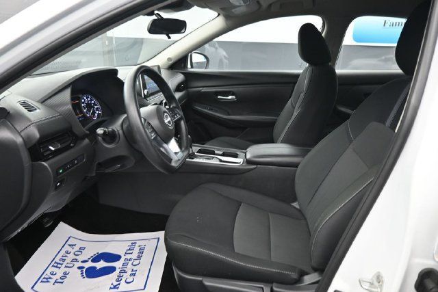 Used 2025 Nissan Sentra SV FWD image 11