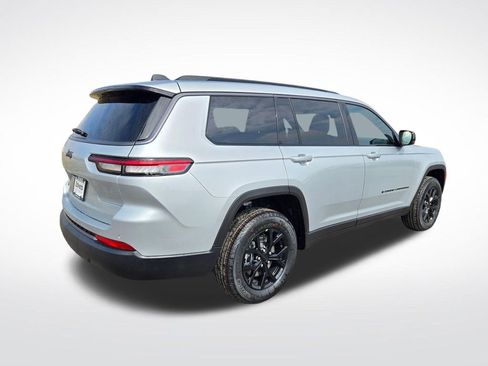 New 2026 Jeep Grand Cherokee L 4WD image 3