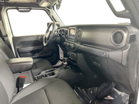 Used 2022 Jeep Gladiator Sport image 26