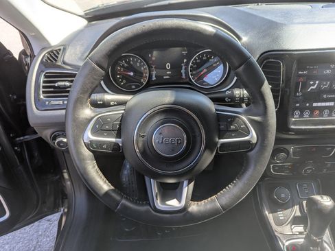 Used 2017 Jeep Compass Limited image 17