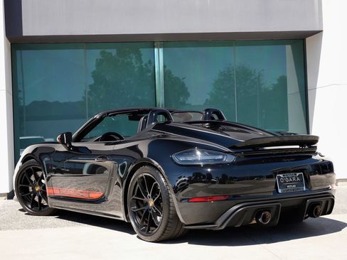 Used 2021 Porsche 718 Boxster Spyder RWD image 7