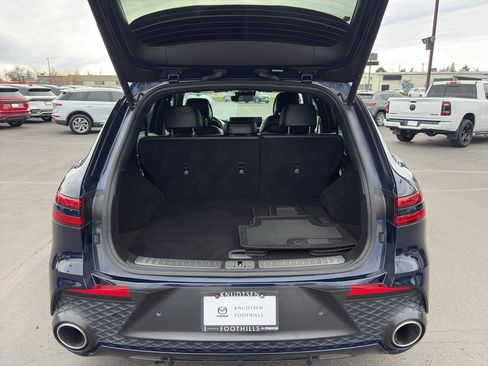 Used 2022 Genesis GV70 2.5T w/ Sport Prestige Package image 15