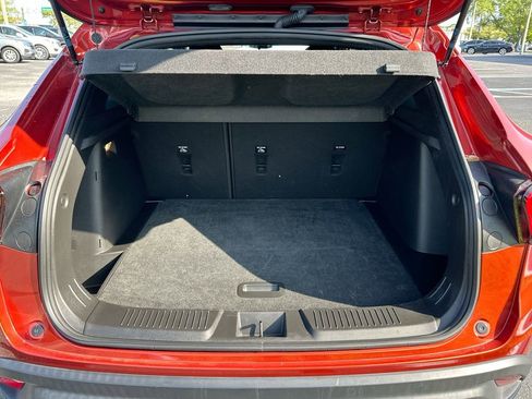 Used 2024 Chevrolet Trax RS w/ Sunroof Package image 24