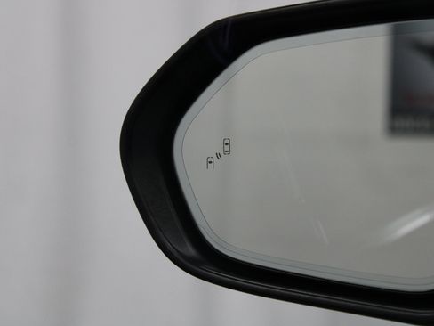 Used 2020 Toyota Avalon Limited image 41