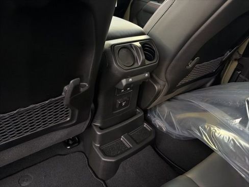 New 2026 Jeep Wrangler Unlimited Rubicon 392 image 12