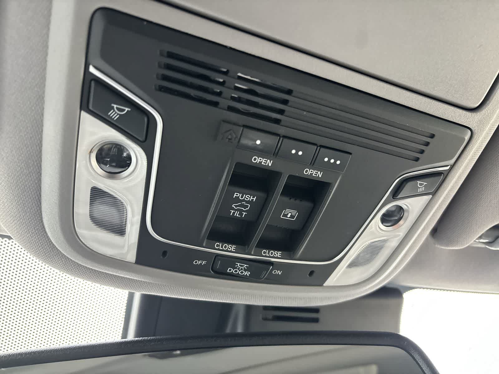 Used 2017 Honda Pilot Elite image 29