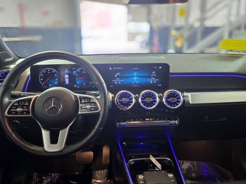 Used 2023 Mercedes-Benz GLB 250 4MATIC image 13