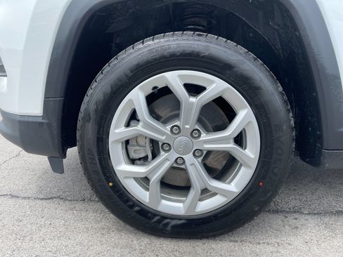 Used 2024 Jeep Compass Latitude AWD/4WD image 31