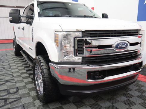 Used 2018 Ford F250 XL w/ Power Equipment Group AWD/4WD image 11
