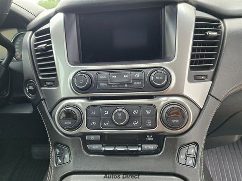 Used 2019 Chevrolet Suburban Premier w/ Premier Plus Edition AWD/4WD image 38