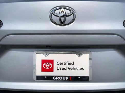 Used 2023 Toyota Corolla Cross XLE w/ Convenience Package FWD image 10