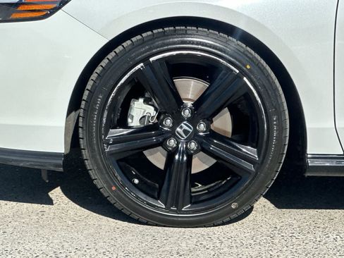 Used 2025 Honda Accord Sport image 25