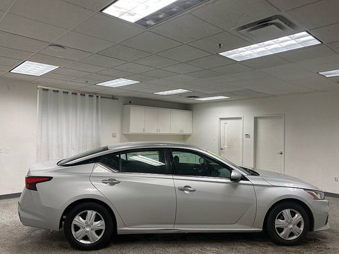 Used 2021 Nissan Altima 2.5 S image 4