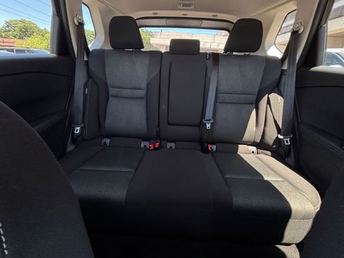 Used 2025 Nissan Rogue SV FWD image 40