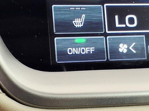 Certified 2025 Subaru Outback Limited image 23