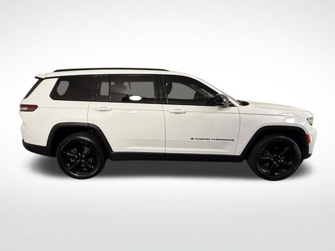 Used 2023 Jeep Grand Cherokee L Limited w/ Luxury Tech Group II AWD/4WD image 3