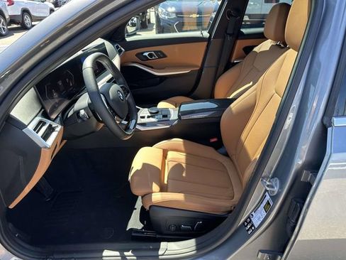 Used 2025 BMW 330i xDrive Sedan w/ Premium Package AWD/4WD image 18