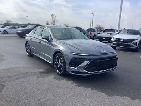 Used 2025 Hyundai Sonata SEL image 4