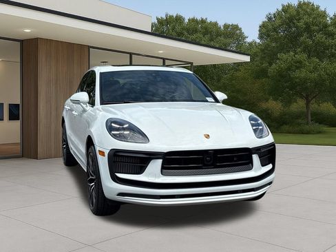 Used 2023 Porsche Macan S AWD/4WD image 5