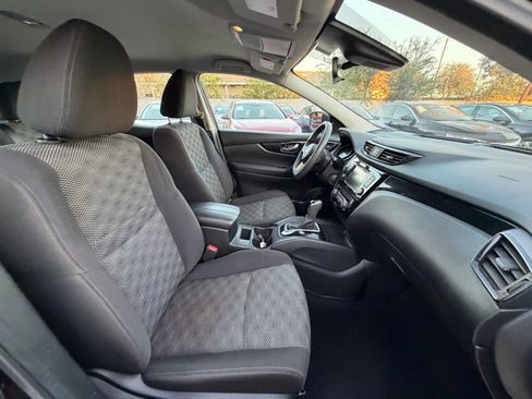 Used 2019 Nissan Rogue Sport SV image 17