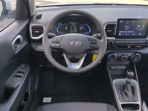 New 2026 Hyundai Venue SE image 17