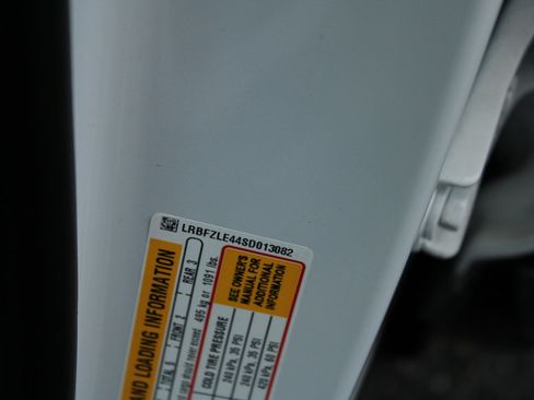 New 2025 Buick Envision Sport Touring image 15