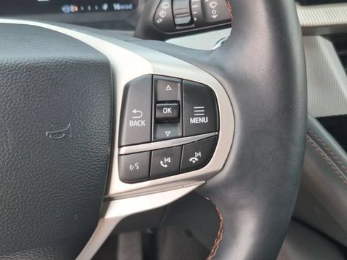 Used 2025 Ford Explorer Active w/ Active Comfort Package AWD/4WD image 20