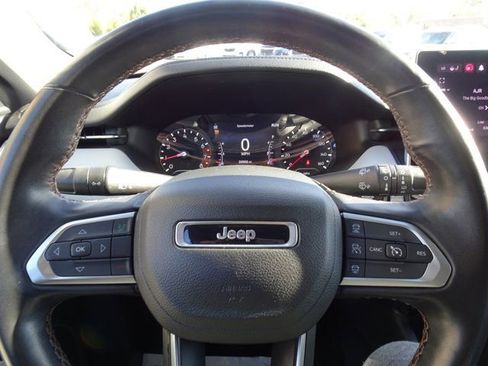 Used 2022 Jeep Compass Limited image 20