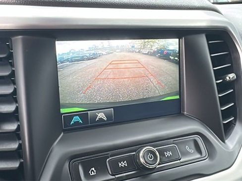 Used 2019 GMC Acadia SLE image 30