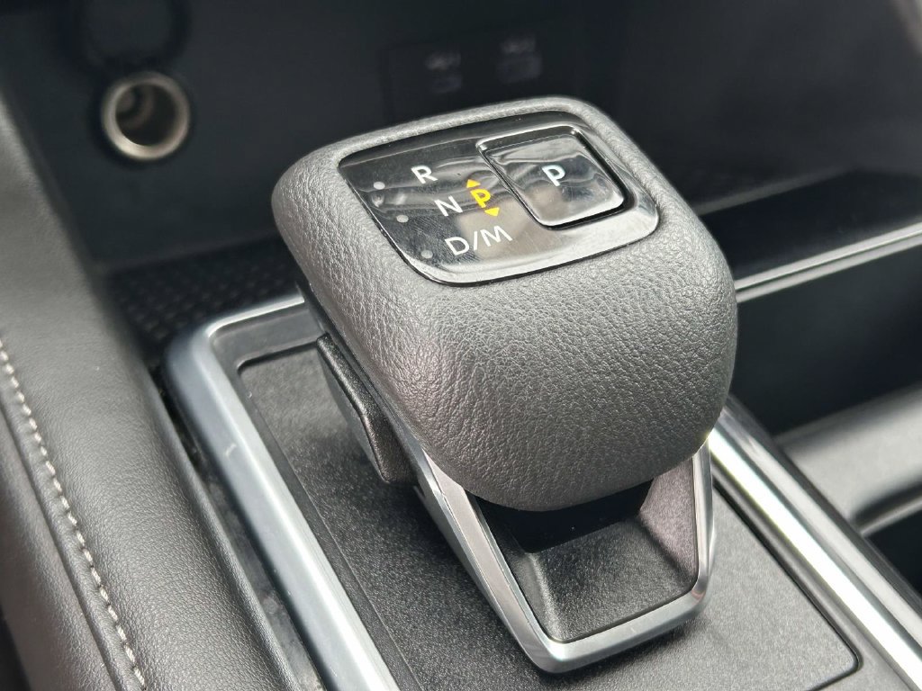 Used 2025 Nissan Pathfinder SV AWD/4WD image 30