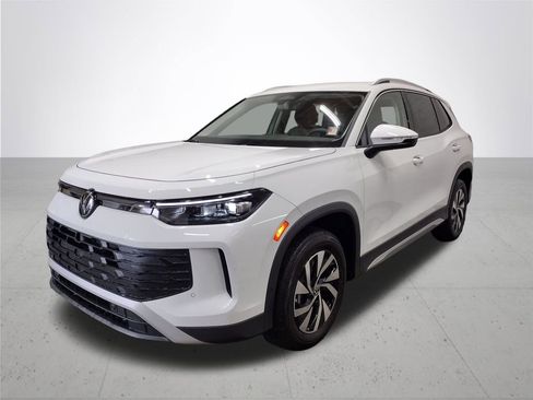 New 2025 Volkswagen Tiguan S image 2