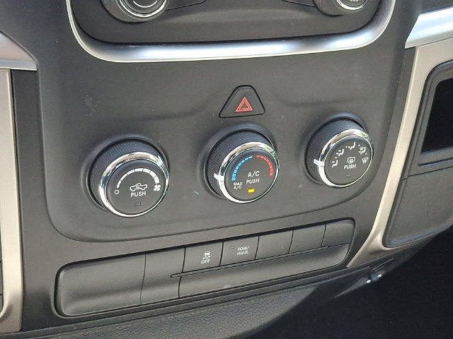 Used 2017 RAM 1500 Classic SLT AWD/4WD image 20