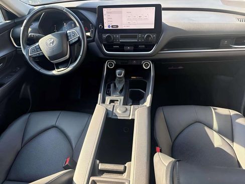 Used 2024 Toyota Grand Highlander XLE image 50