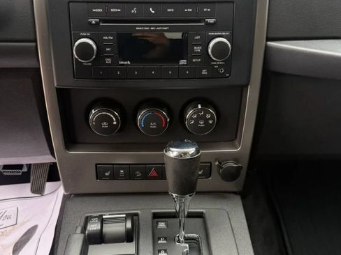 Used 2012 Jeep Liberty Sport AWD/4WD image 14