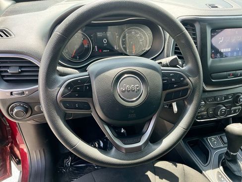 Used 2021 Jeep Cherokee Latitude image 11