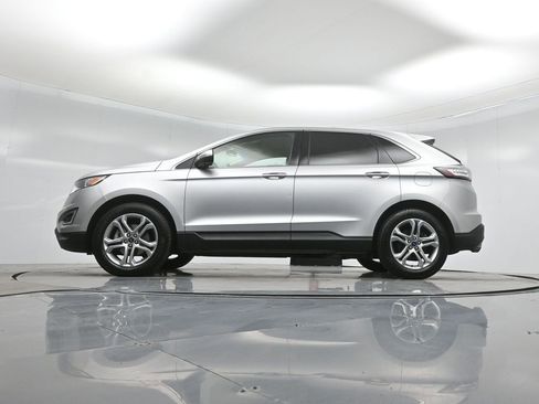Certified 2018 Ford Edge Titanium image 8