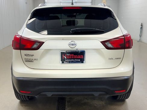 Used 2017 Nissan Rogue Sport SL AWD/4WD image 6