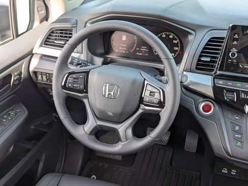 New 2026 Honda Odyssey EX-L image 13
