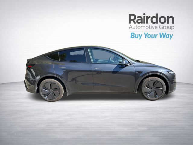 Used 2026 Tesla Model Y 2WD image 8