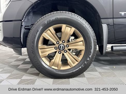 Used 2024 Nissan Titan SV w/ SV Bronze Edition Package image 4