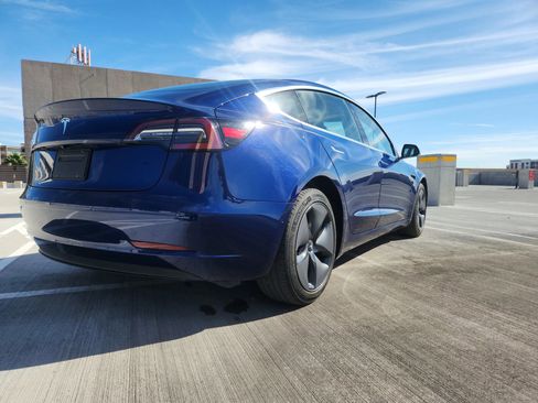 Used 2018 Tesla Model 3 Mid Range image 7