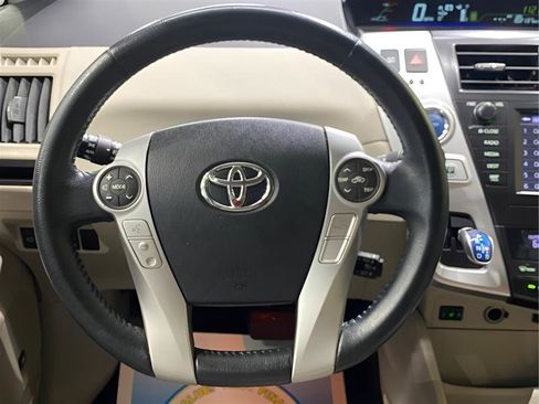 Used 2014 Toyota Prius V Five image 13