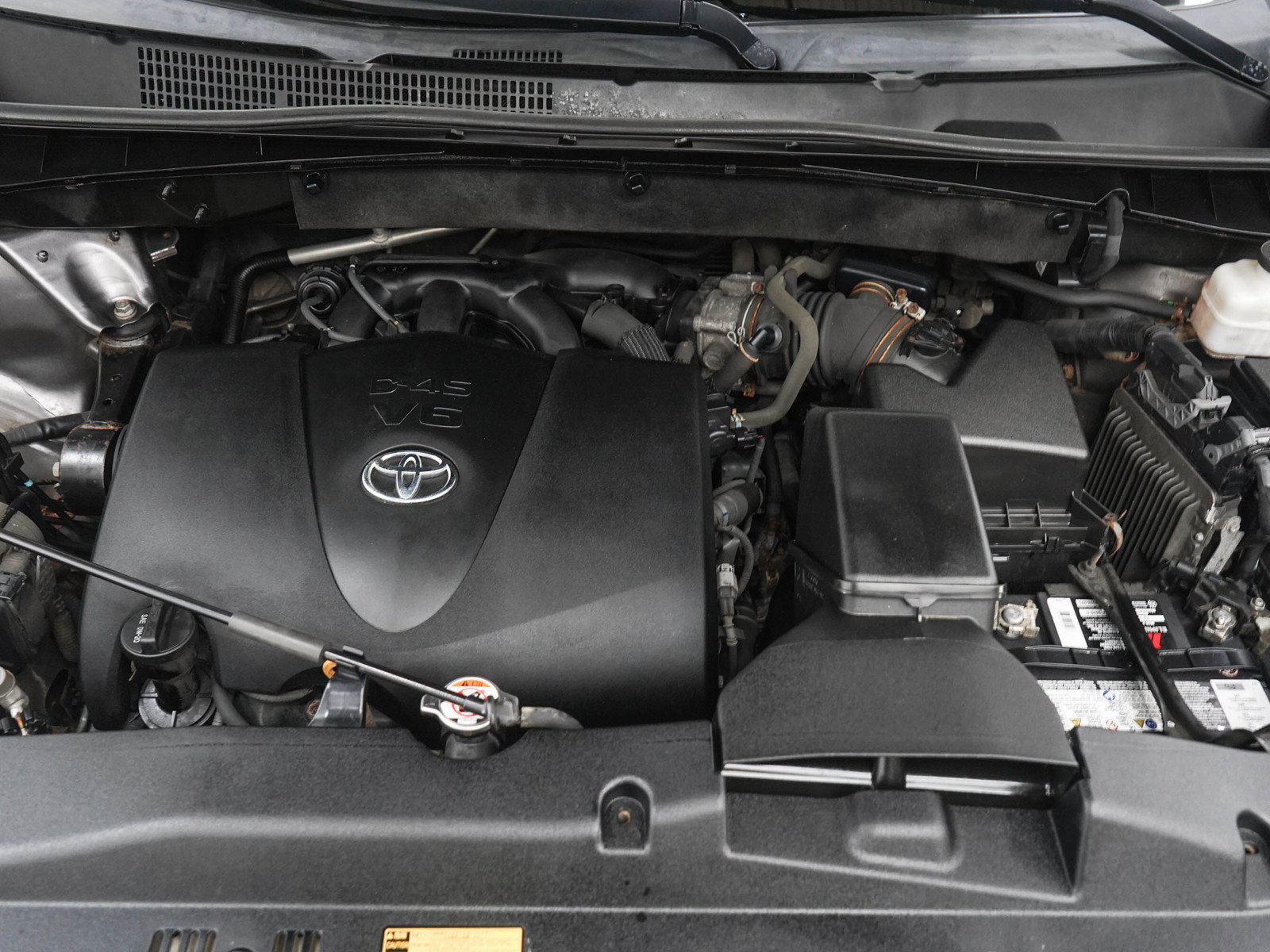 Used 2018 Toyota Highlander XLE AWD/4WD image 32